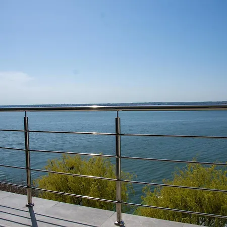 Lamera Residence Mamaia - Apartamente Cu 1-2-3 Camere Cu Acces Si Vedere La Lac מאמאיה