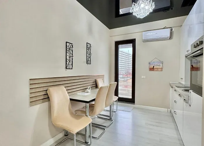 Lamera Residence Mamaia - Apartamente Cu 1-2-3 Camere Cu Acces Si Vedere La Lac דירה מאמאיה