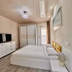 Lamera - Cu 1-2-3 Cu Acces Si La Apartment *