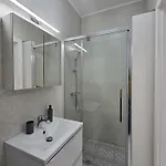 Lamera - Cu 1-2-3 Cu Acces Si La Apartment