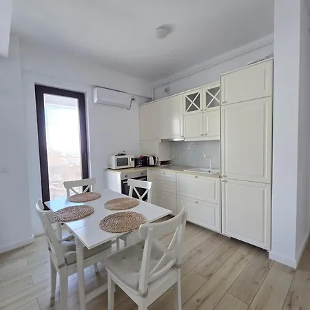 Lamera - Cu 1-2-3 Cu Acces Si La Mamaia