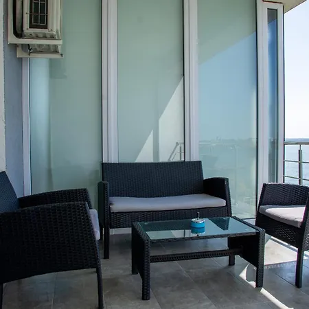 Lamera Residence Mamaia - Apartamente Cu 1-2-3 Camere Cu Acces Si Vedere La Lac *