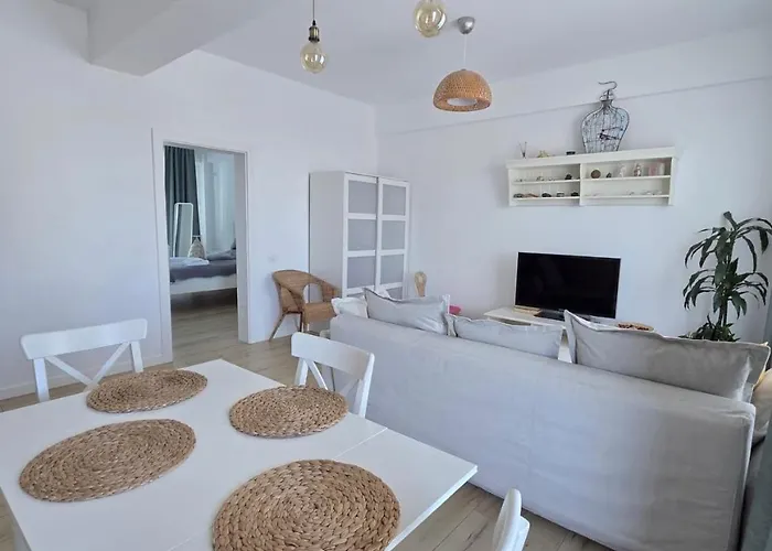 Lamera Residence Mamaia - Apartamente Cu 1-2-3 Camere Cu Acces Si Vedere La Lac Διαμέρισμα *