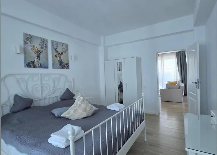 Lamera Residence Mamaia - Apartamente Cu 1-2-3 Camere Cu Acces Si Vedere La Lac Διαμέρισμα *